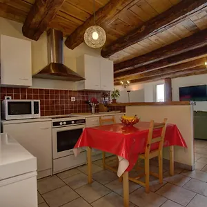 gtes-du-chnelong-cantal.hotels-rhonealpes.com/