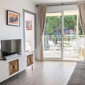 apartamentos-playa-caballo-blanco.catalonia-hotels.com/